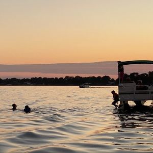 Meet your Posher, Casey